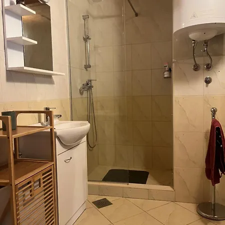 Apartma Gasa דירה ברז'יס